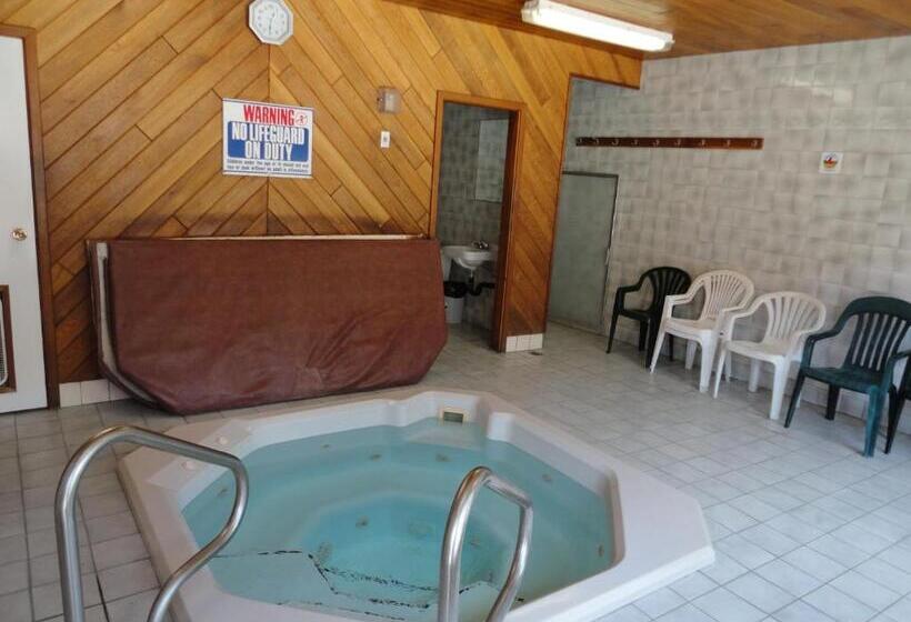 모텔 Spanish Fiesta Resort