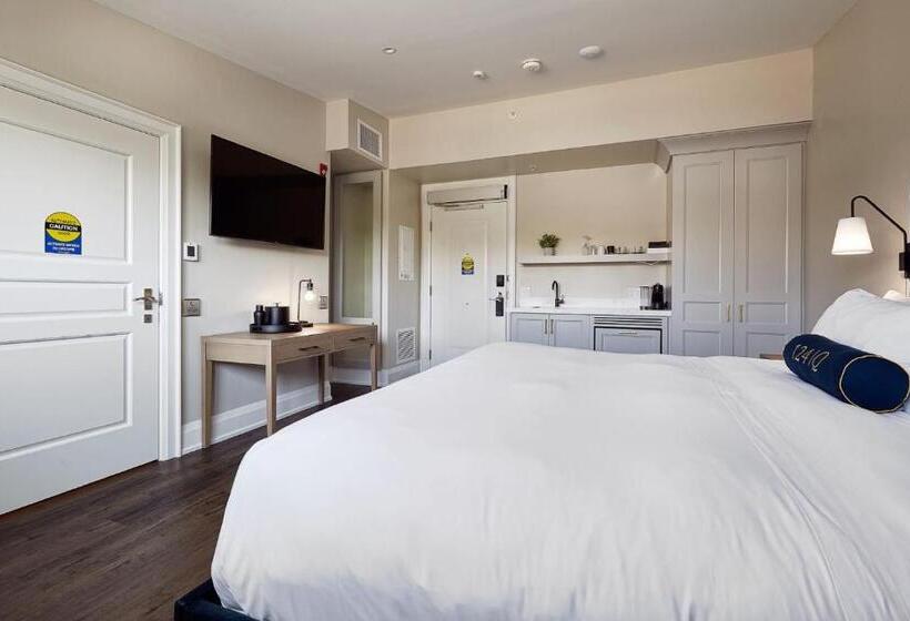 استراحتگاه 124 On Queen Hotel & Spa