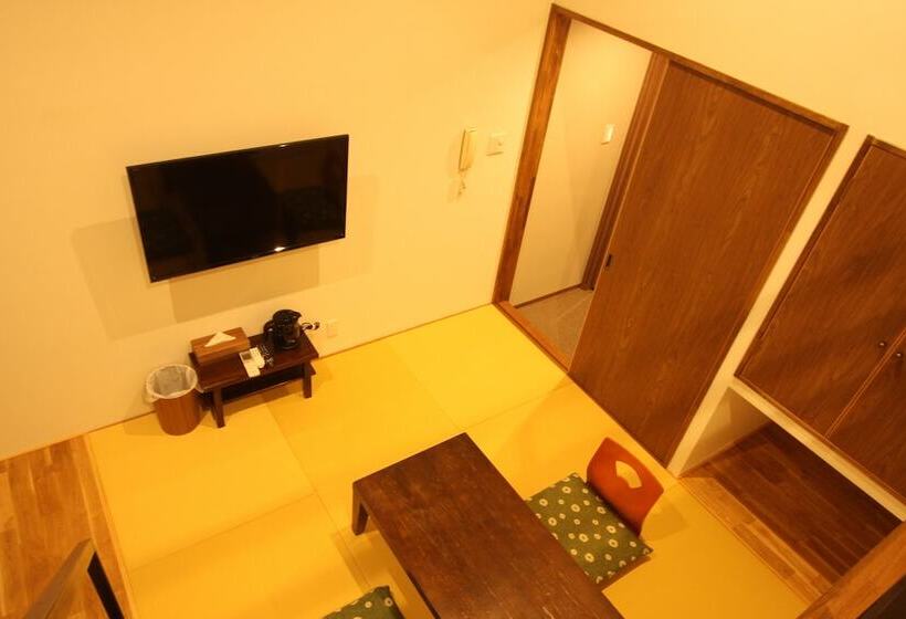 Рёкан Nozawa Onsen Azegamikan