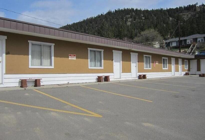 Stampeder Motel