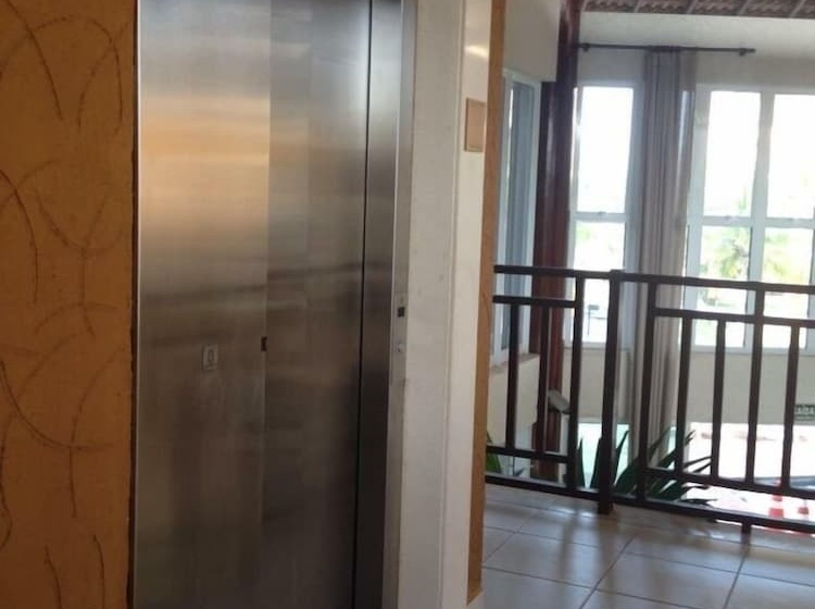 هتل Apartamento Beach Living