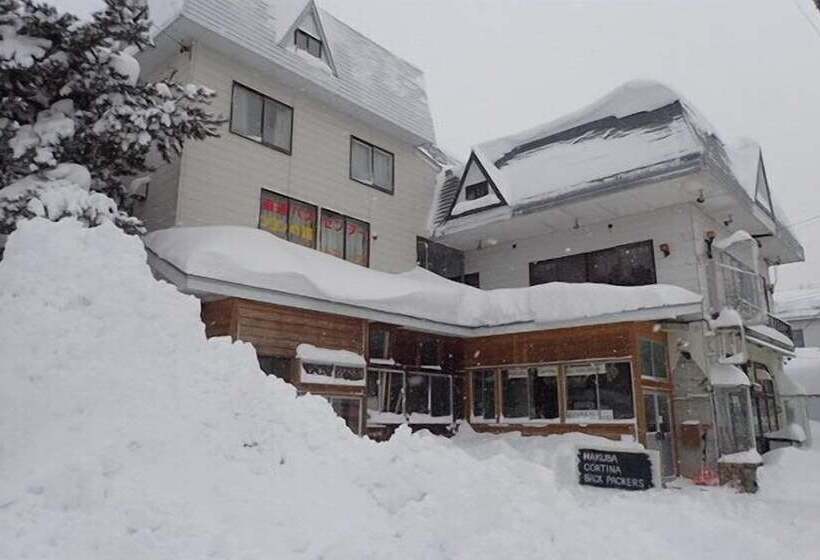 هاستل Hakuba Cortina Lodge