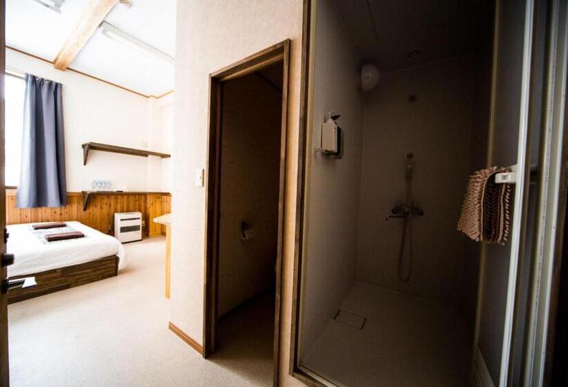 هاستل Hakuba Cortina Lodge