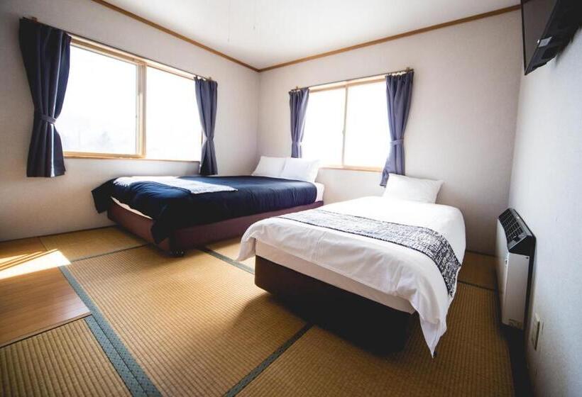 هاستل Hakuba Cortina Lodge
