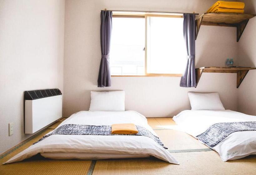 هاستل Hakuba Cortina Lodge
