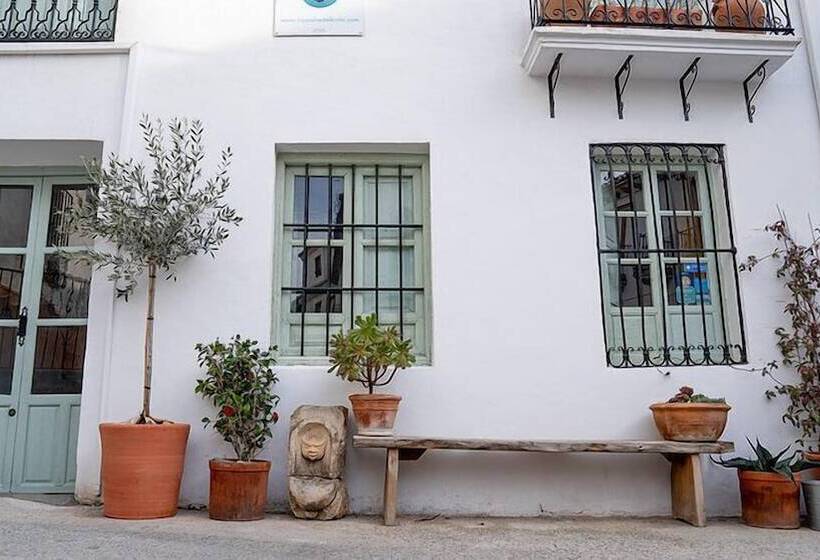 تختخواب و صبحانه Casa Aire De Lecrin
