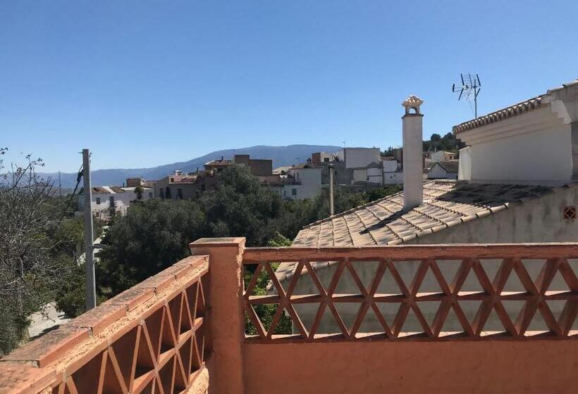 تختخواب و صبحانه Casa Aire De Lecrin