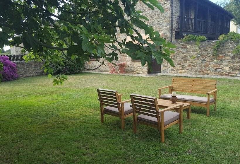 تختخواب و صبحانه Casa Peleyon