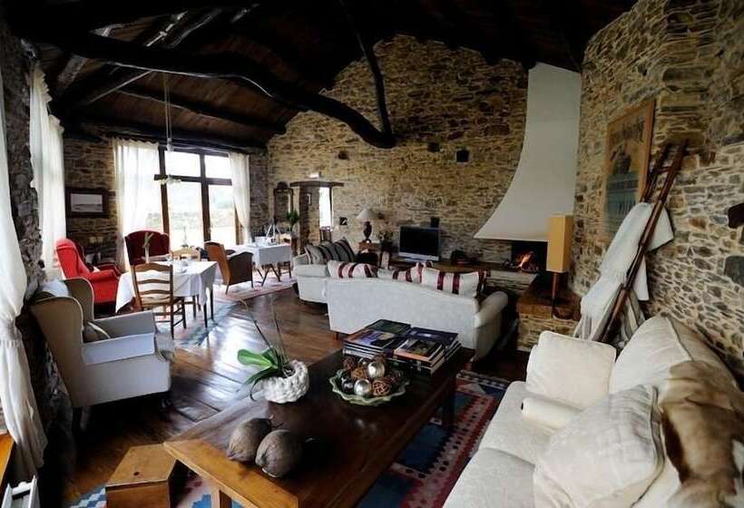 تختخواب و صبحانه Casa Peleyon
