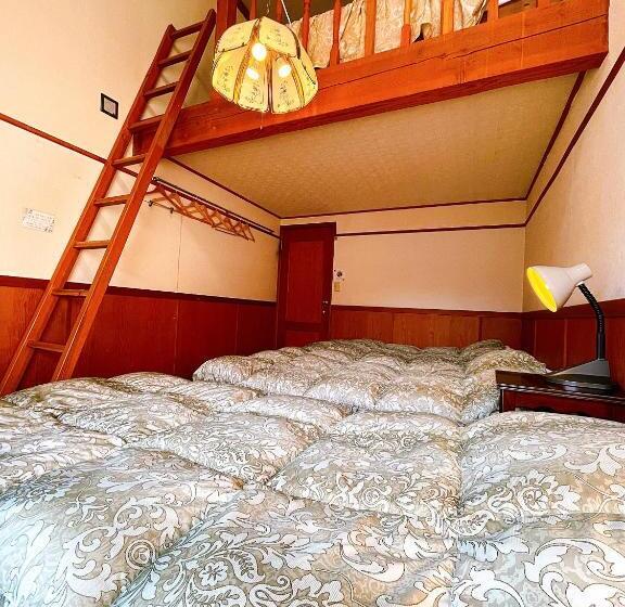 تختخواب و صبحانه Hakuba Pension & Log Hotel Meteor