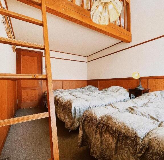 تختخواب و صبحانه Hakuba Pension & Log Hotel Meteor