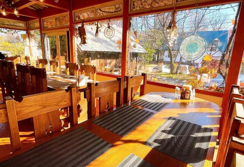 تختخواب و صبحانه Hakuba Pension & Log Hotel Meteor