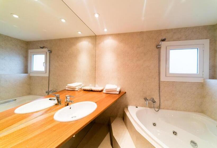 هتل El Pi De Sant Just   Habitacions I Apartaments