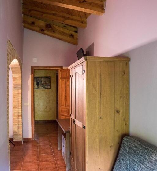 هتل Hospedaje Rural Casa Parri