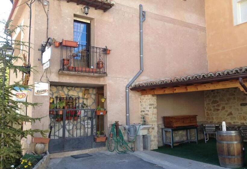 هتل Hospedaje Rural Casa Parri