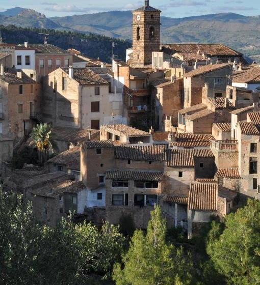 هتل Hostal Rural Letur