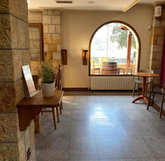 فندق Vijanera