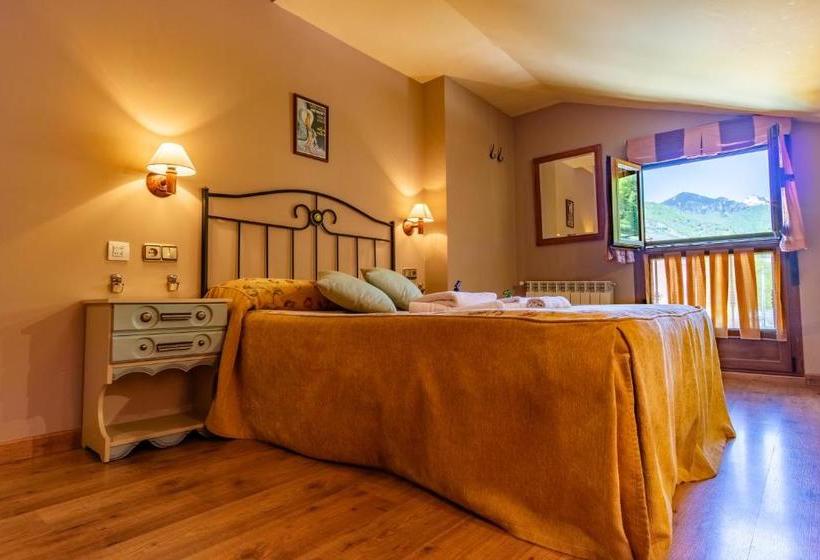 فندق Peña Pandos