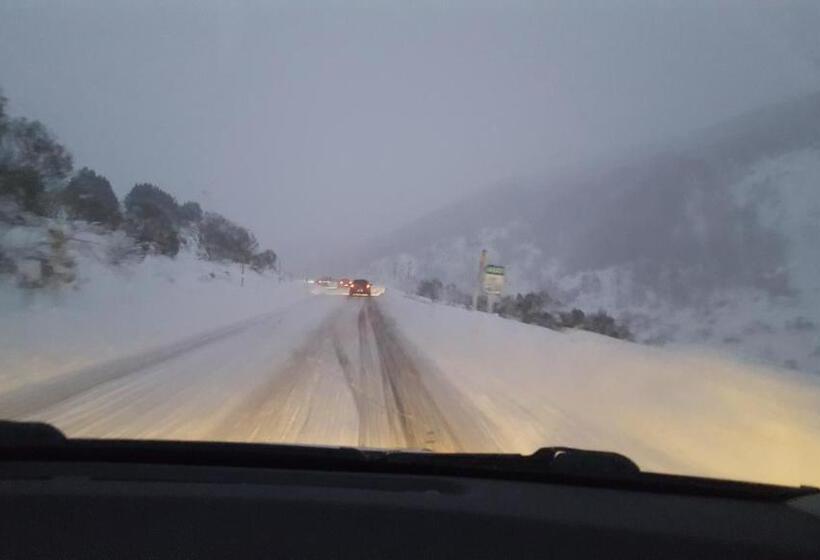 فندق Peña Pandos