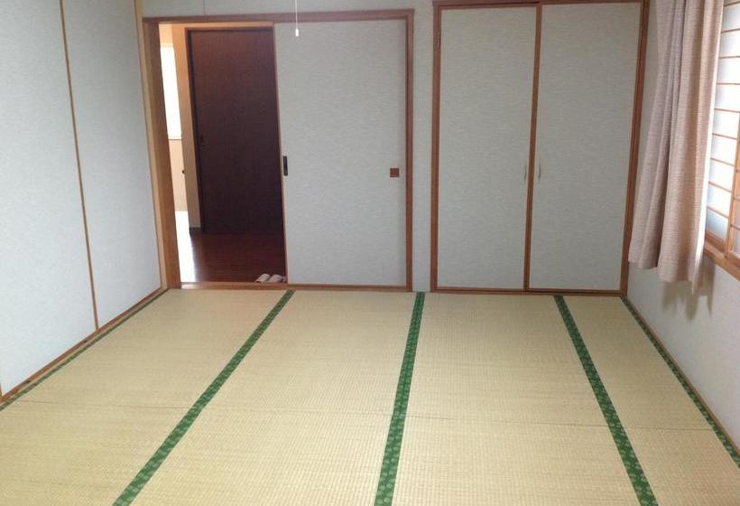 Отель Rusutsu Lodges Pension Lilla Huset