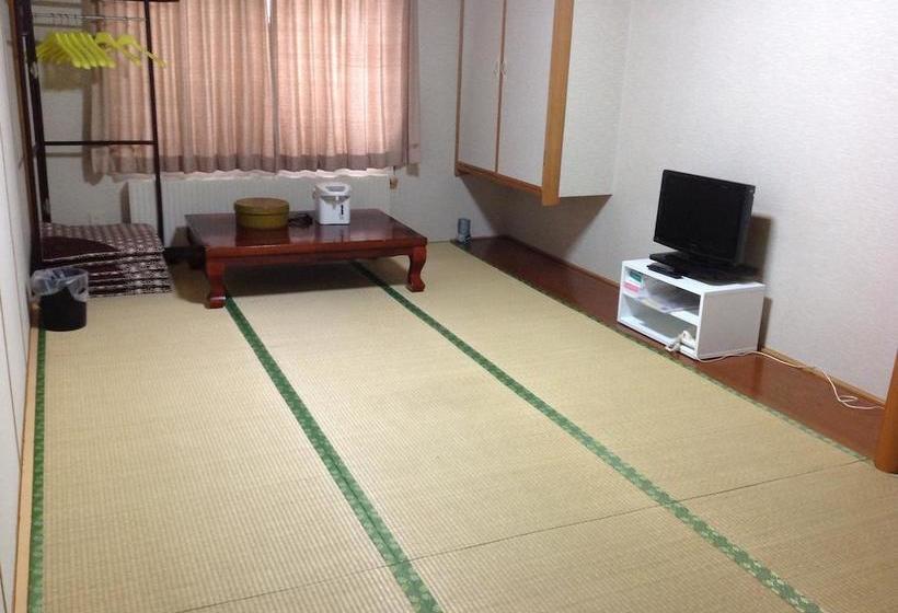 Отель Rusutsu Lodges Pension Lilla Huset