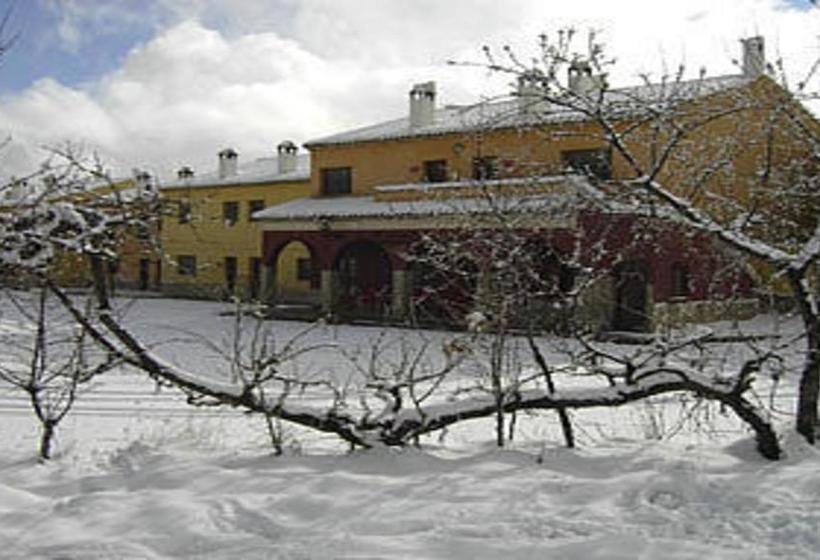 استراحتگاه Caserio Inazares   Montaña, Chimenea, Nieve, Barbacoa
