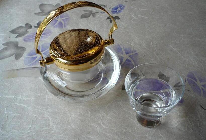 ريوكان Gokayama Onsen Akaokan