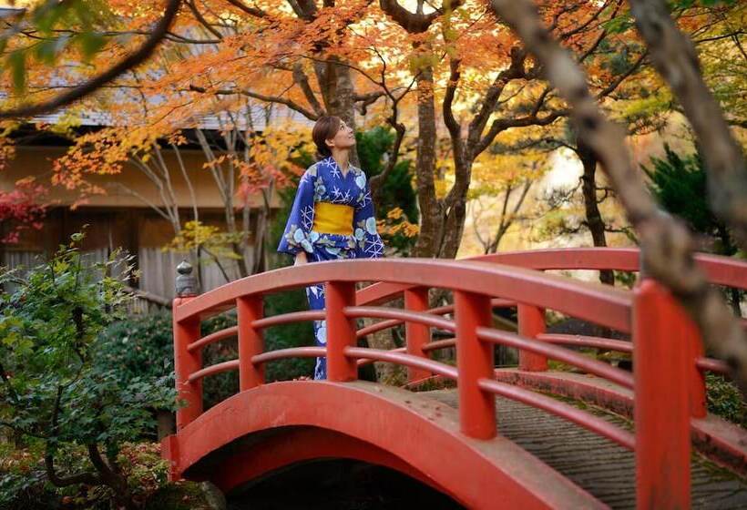 ریوکان Sansuiso Tsuchiyu Spa
