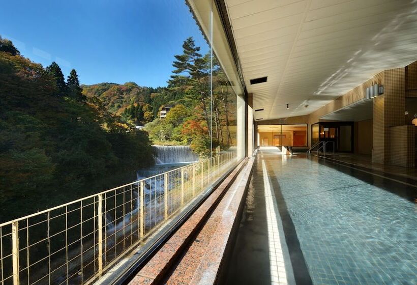 ریوکان Sansuiso Tsuchiyu Spa