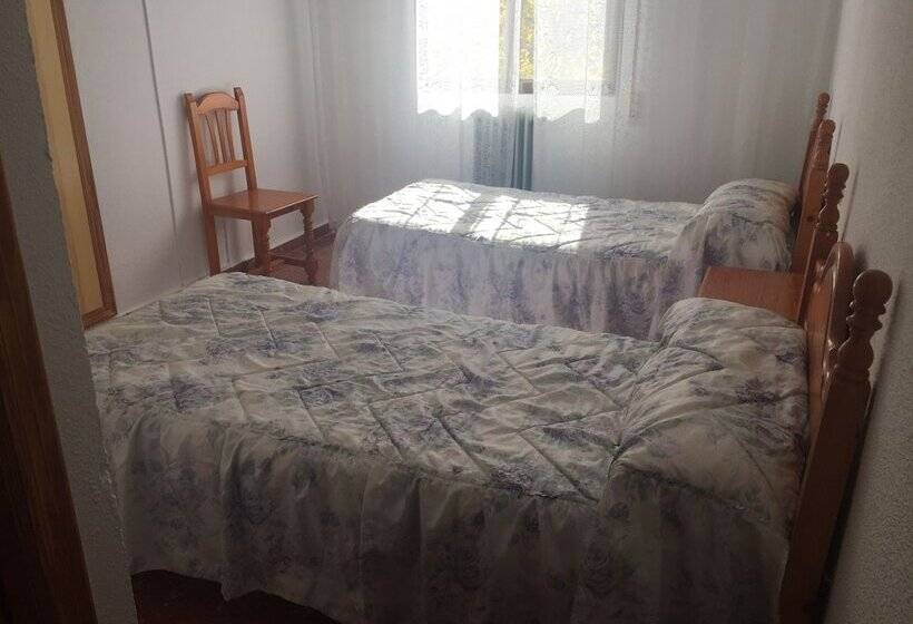 הוסטל Atalaya