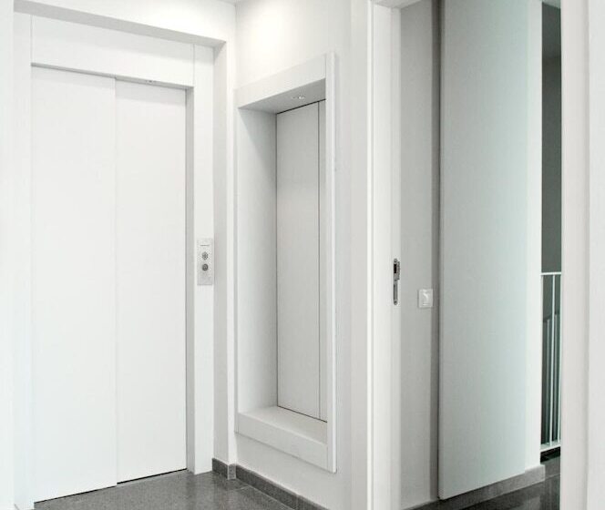 ユースホステル Hostal La Creu