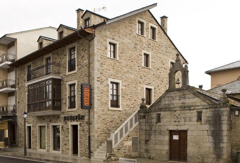 هاستل Hostal Raices