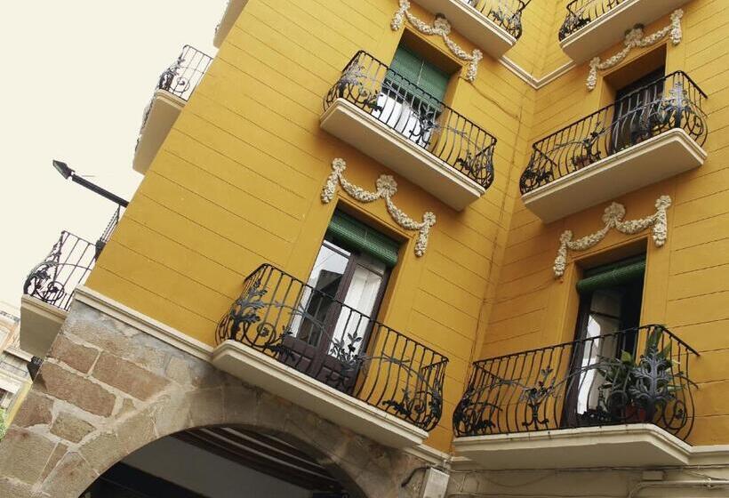 تختخواب و صبحانه Cal Comabella