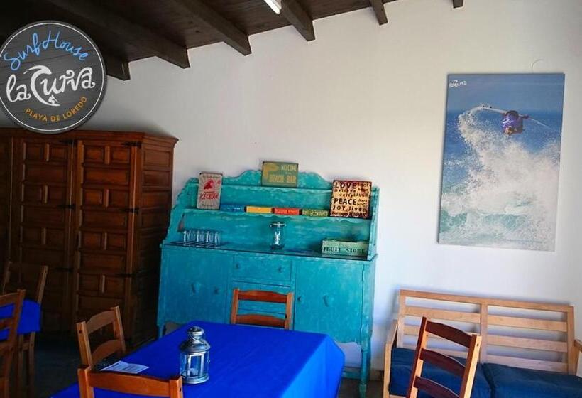 צימר La Curva Surfhouse   Hostel