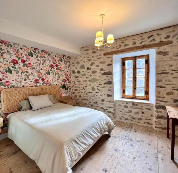 Hostel Baqueira   Refugi Rosta   Pyrenmuseu
