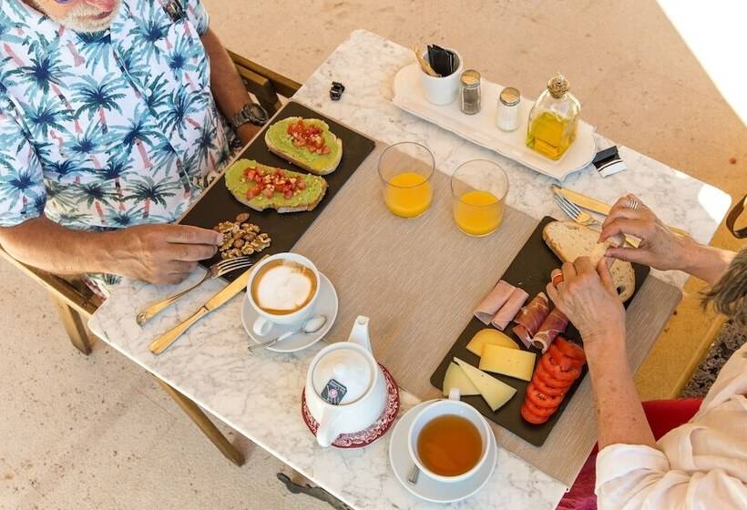 هتل Cal Secretari Vell   Turismo De Interior