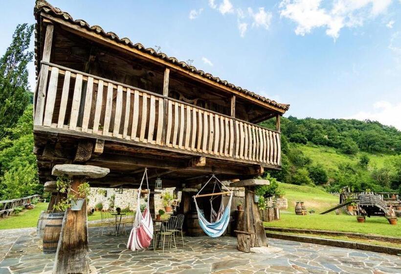 فندق Casona De El Castaniu