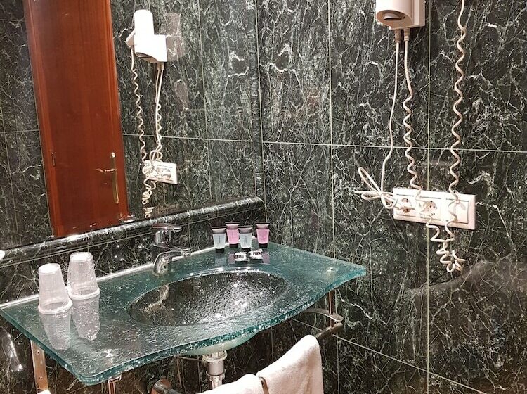 Fotos del hotel Portofino:  16
