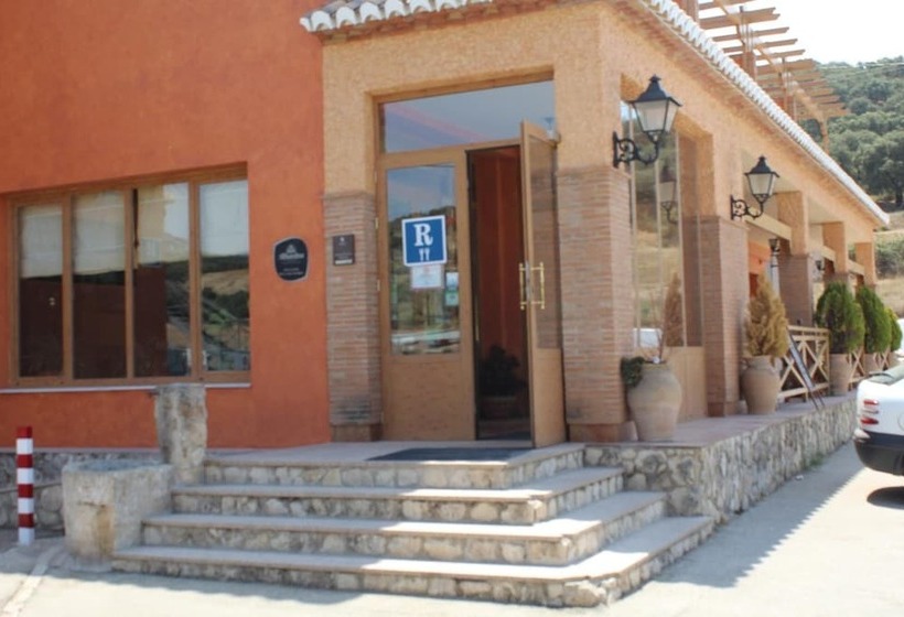 هتل Restaurante Los Caños De La Alcaiceria