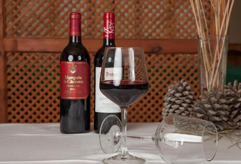 هتل Restaurante Los Caños De La Alcaiceria