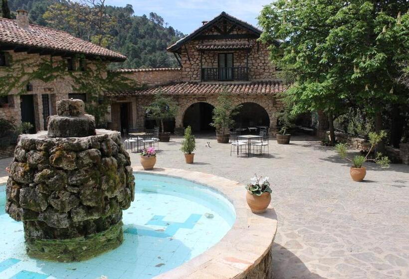 هتل روستایی Calerilla