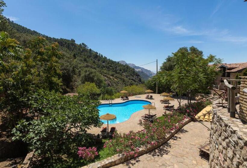 هتل روستایی Calerilla