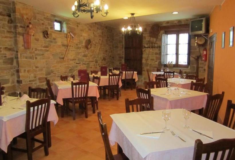 Отель Rural El Molinero De Santa Colomba De Somoza