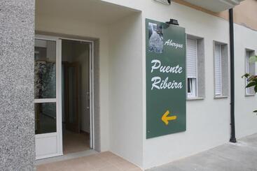 Pensión Albergue Puente Ribeira