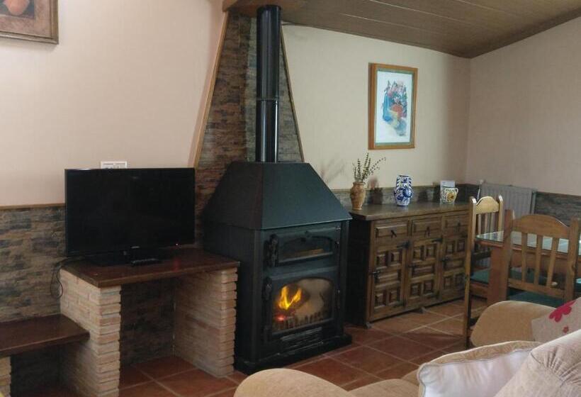 استراحتگاه Cabañas Cortijo El Helao