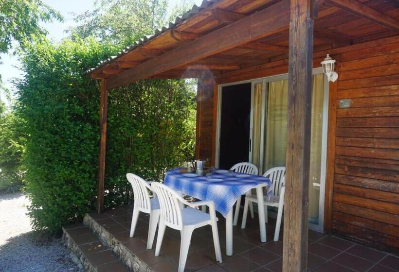استراحتگاه Cabañas Cortijo El Helao