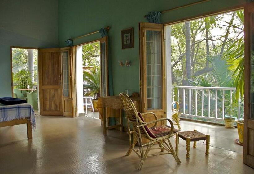 تختخواب و صبحانه Michele S Garden