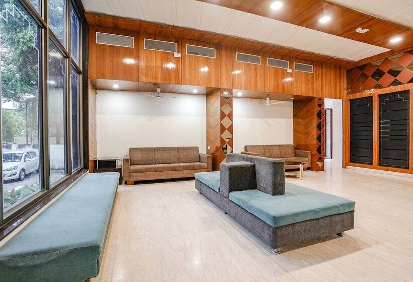 Fabhotel Panchsheel
