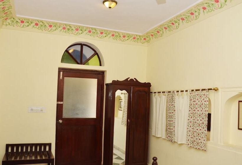 Fotos del hotel Karnot Mahal:  11