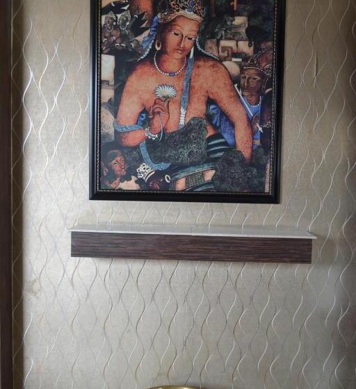 هتل Krishna Inn